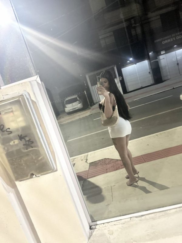 Renata Carrie 5