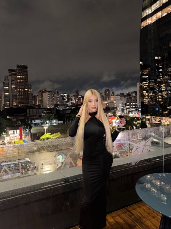 Larissa Beatriz 23