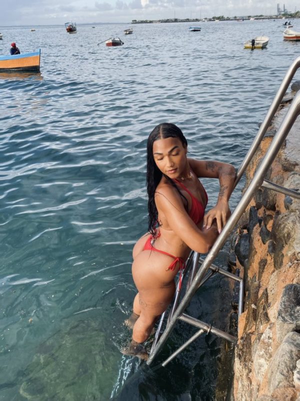 Jade Gomes 23