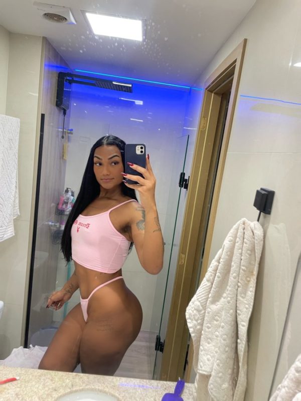 Jade Gomes 8