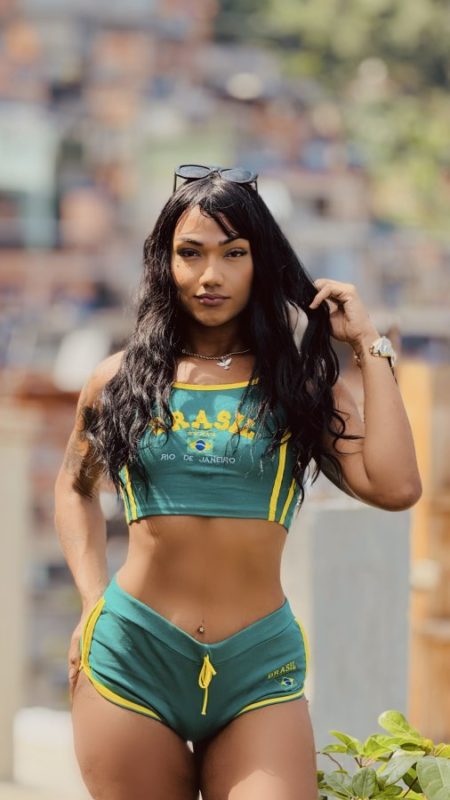 Jade Gomes 4