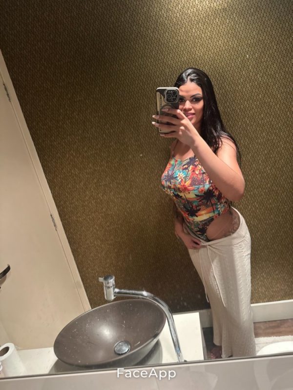 Renata Carrie 2