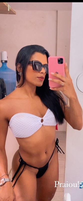 Laura Veiga 24