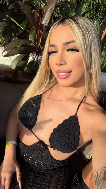 Rebecca Santos 3