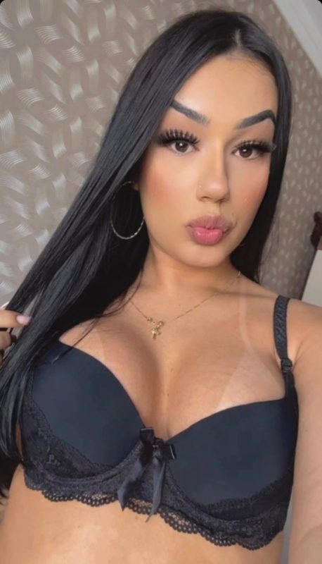 Dandara Souza 12