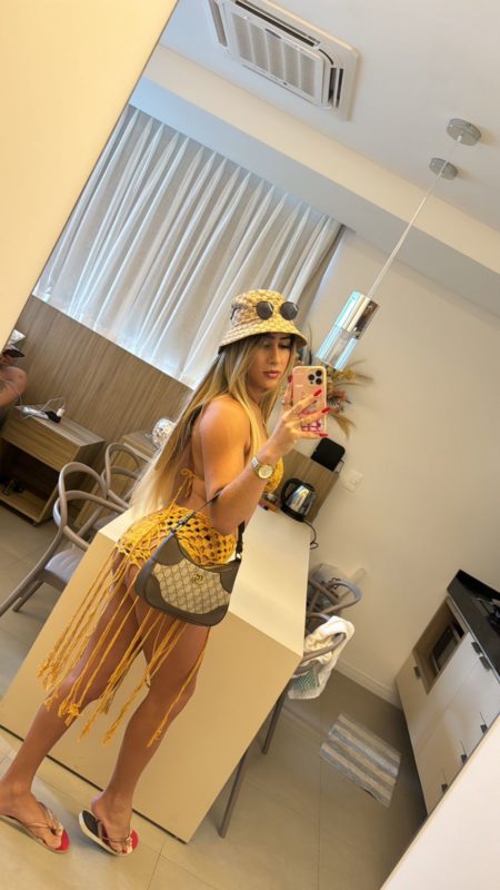 Júlia Oliveira 48