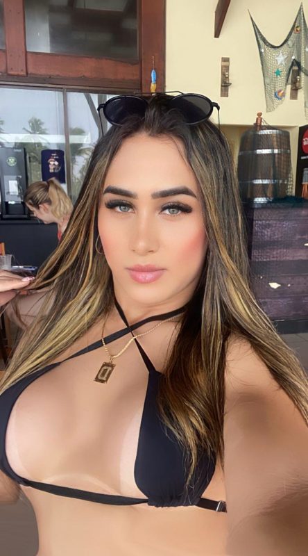 Júlia Oliveira 84