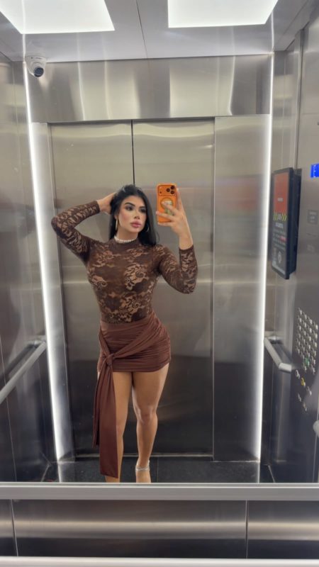 Sophia Ávilla 25