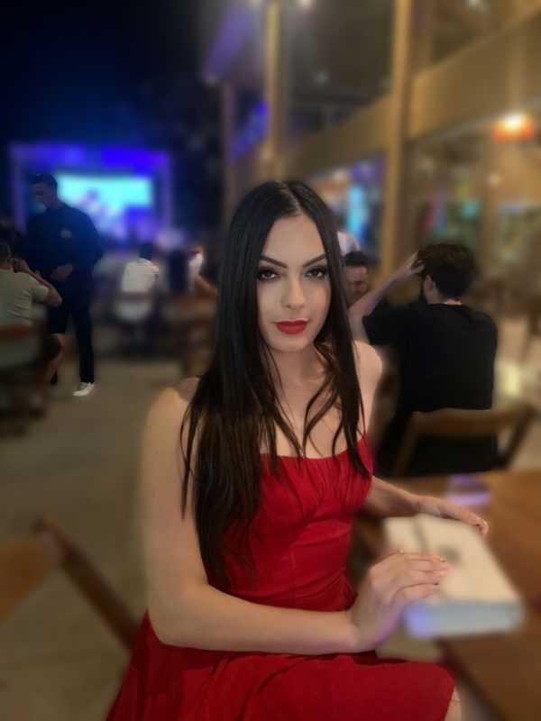 Milena Ferreira 27
