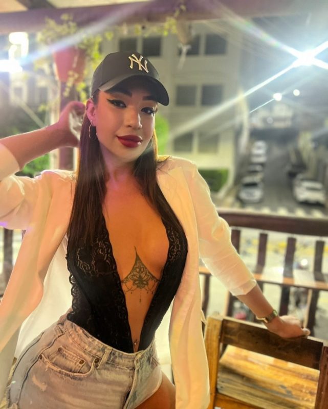 Anita 26