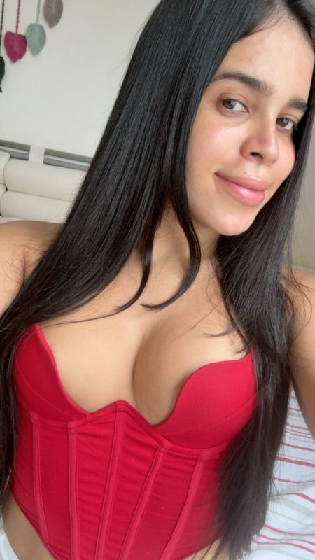 Alice Costa 28