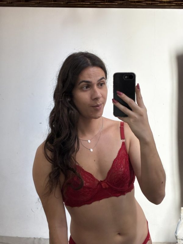 Karla Braga 24