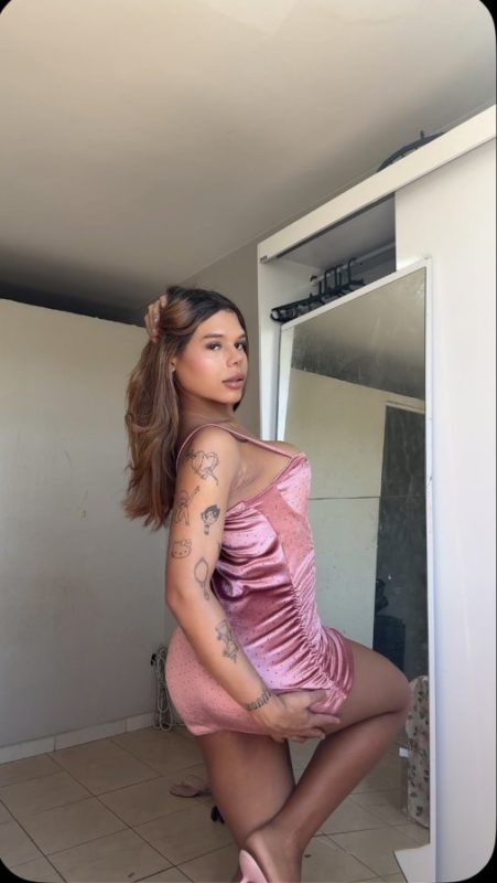 Hannah Beatriz 33