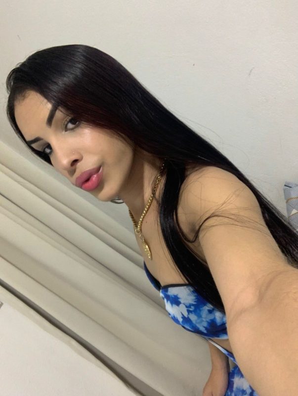 Gabby Ferraz 44