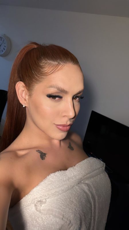 Larissa Ginger 25
