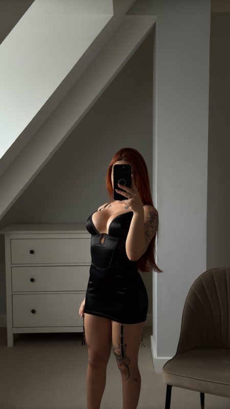 Larissa Ginger 33
