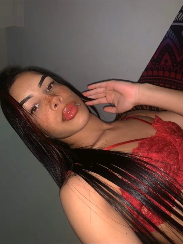 Gabby Ferraz 43