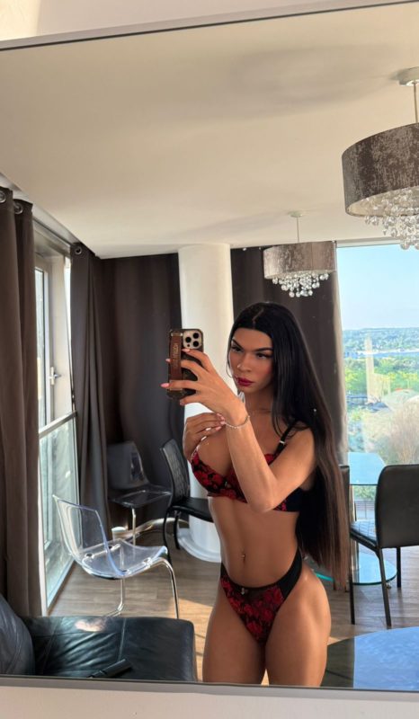 Júlia Mel 12