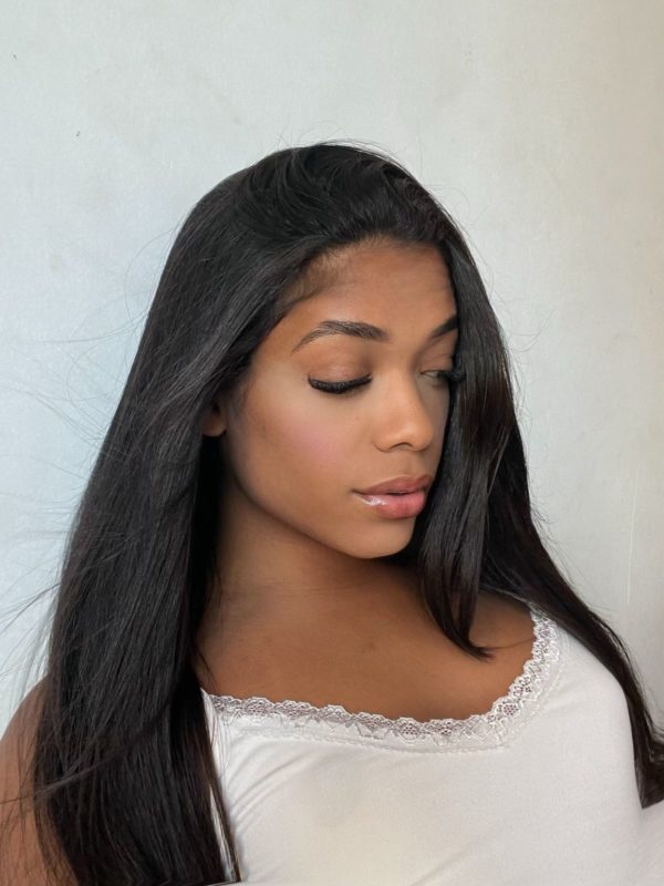 Rhiana Lira 2