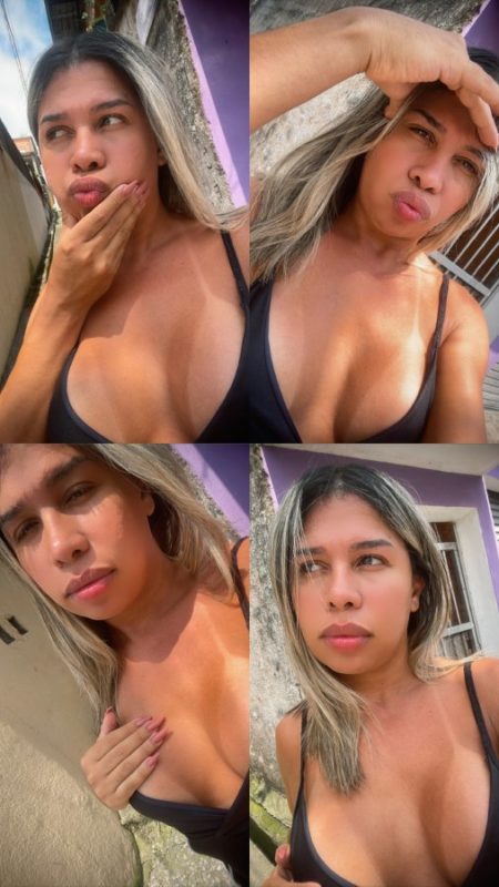 Rebecca Souza 45