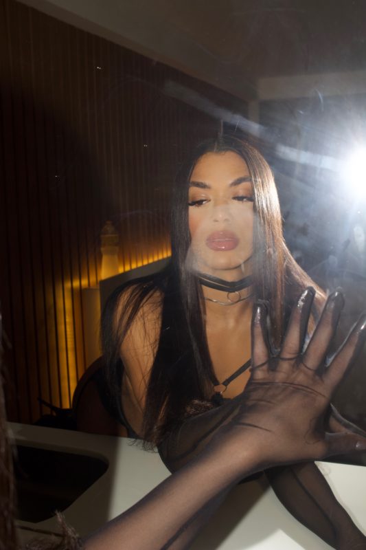 Rhiana Lira 9