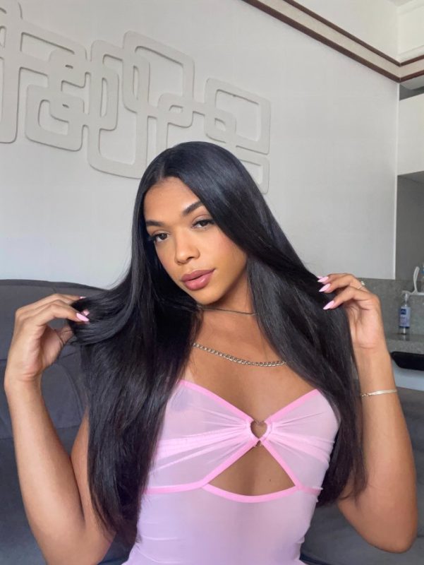 Rhiana Lira 6