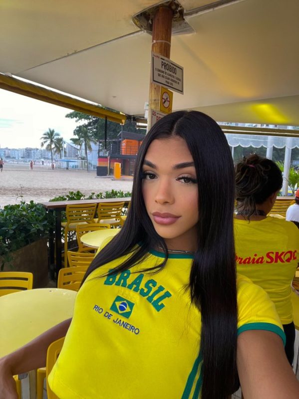 Rhiana Lira 2