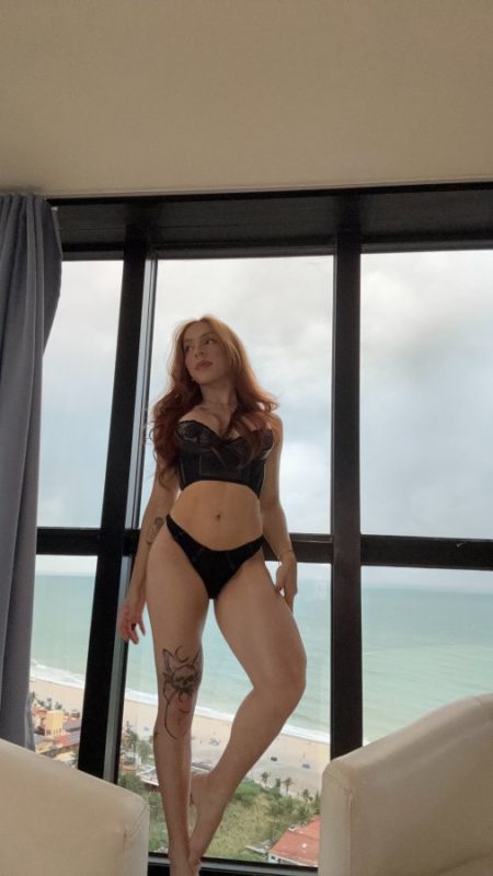 Larissa Ginger 8