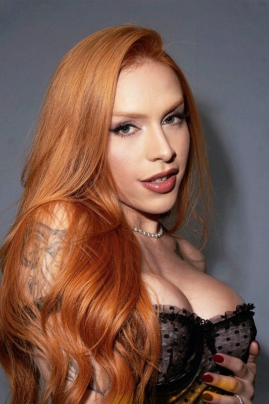 Larissa Ginger 18