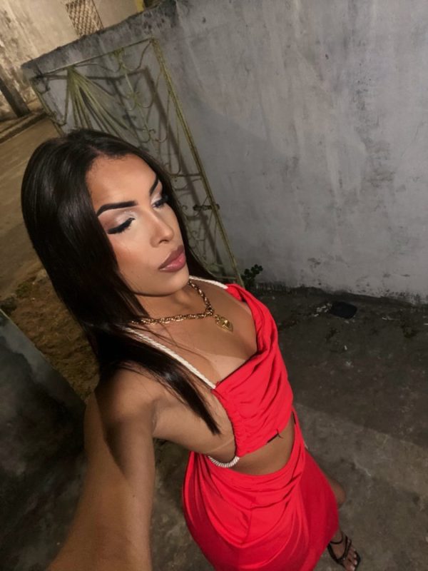 Gabby Ferraz 4