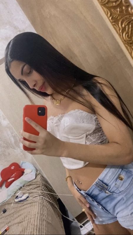 Gabby Ferraz 43