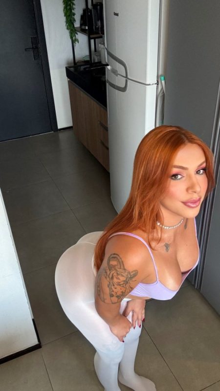 Larissa Ginger 11