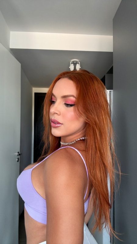 Larissa Ginger 13