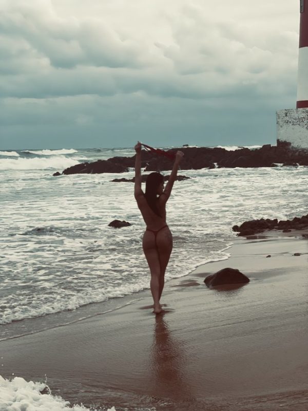 Gabby Ferraz 38