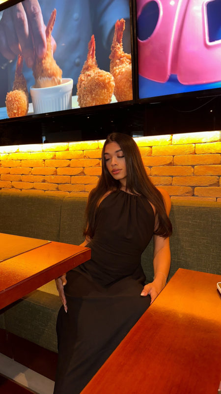 Rhiana Lira 32