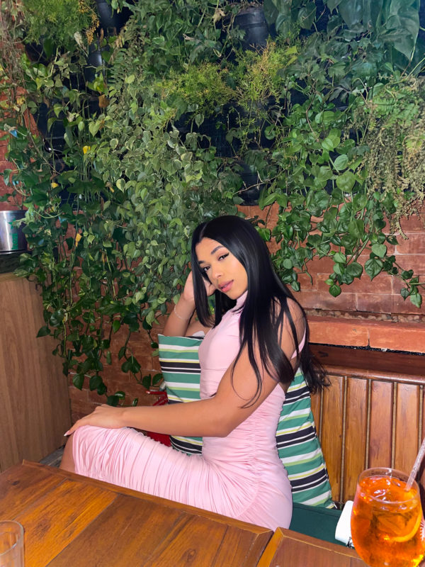 Rhiana Lira 33