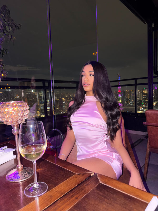 Rhiana Lira 29
