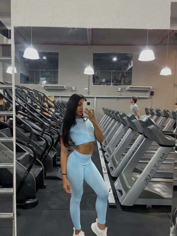 Rhiana Lira 31