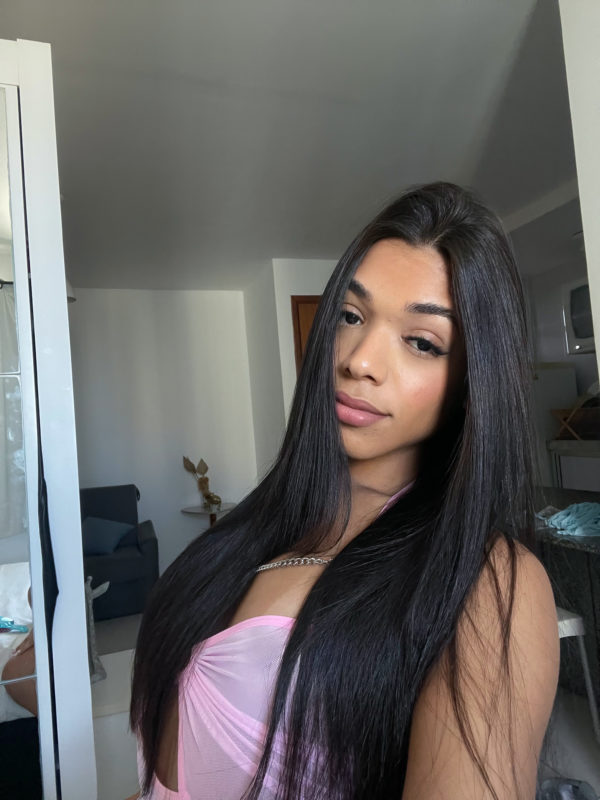 Rhiana Lira 37
