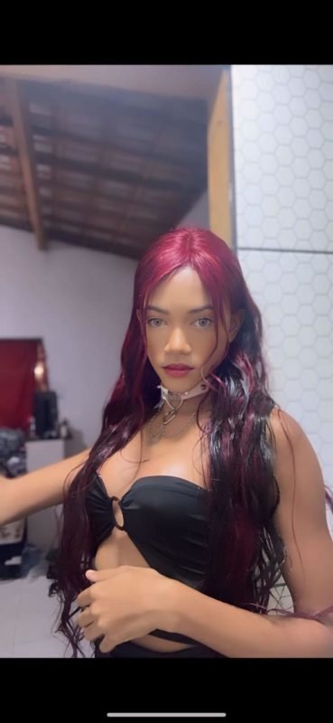 Naya Oliveira 17