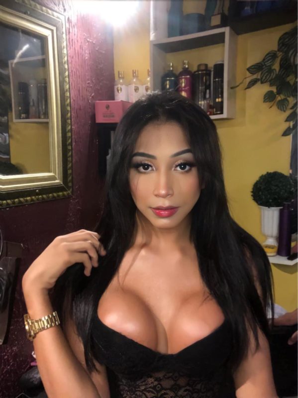 Larissa Santoa 25