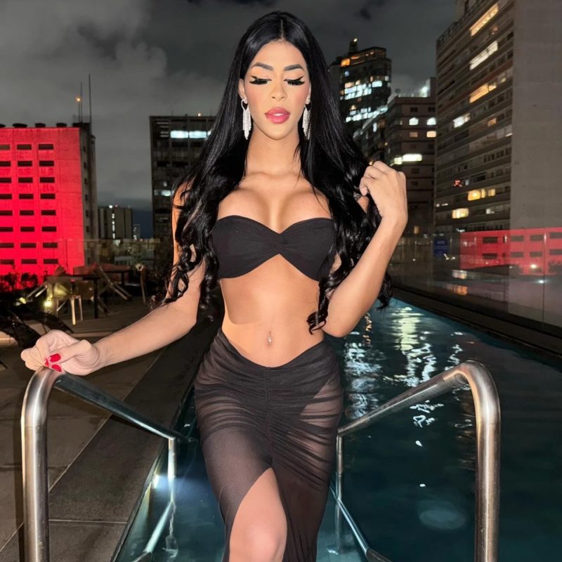 Alice Borges 27
