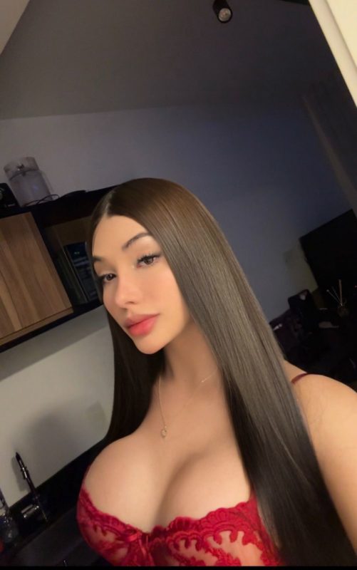 Bella Hadid 16