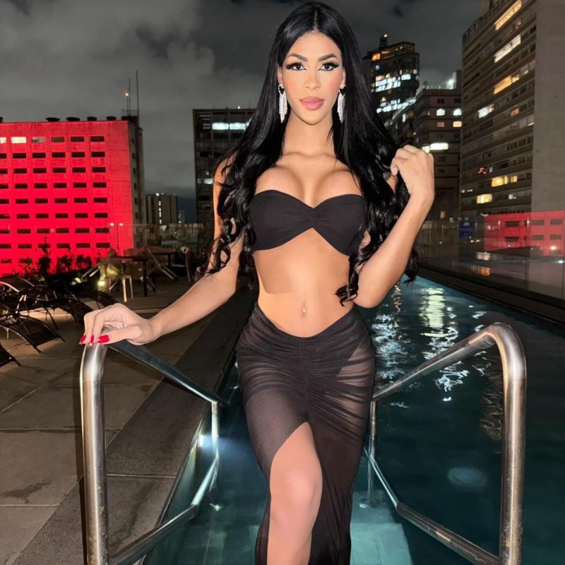 Alice Borges 28