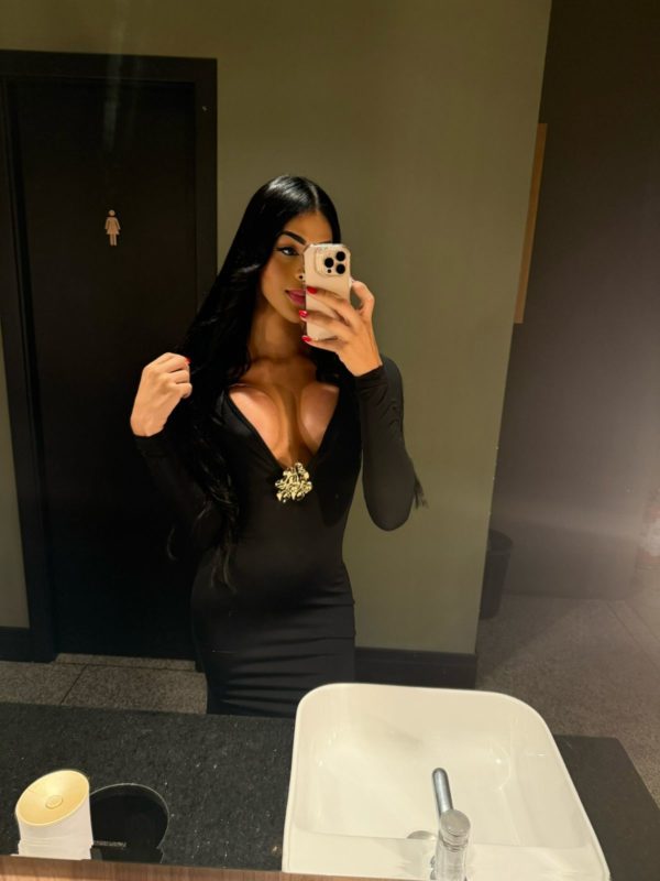 Alice Borges 35