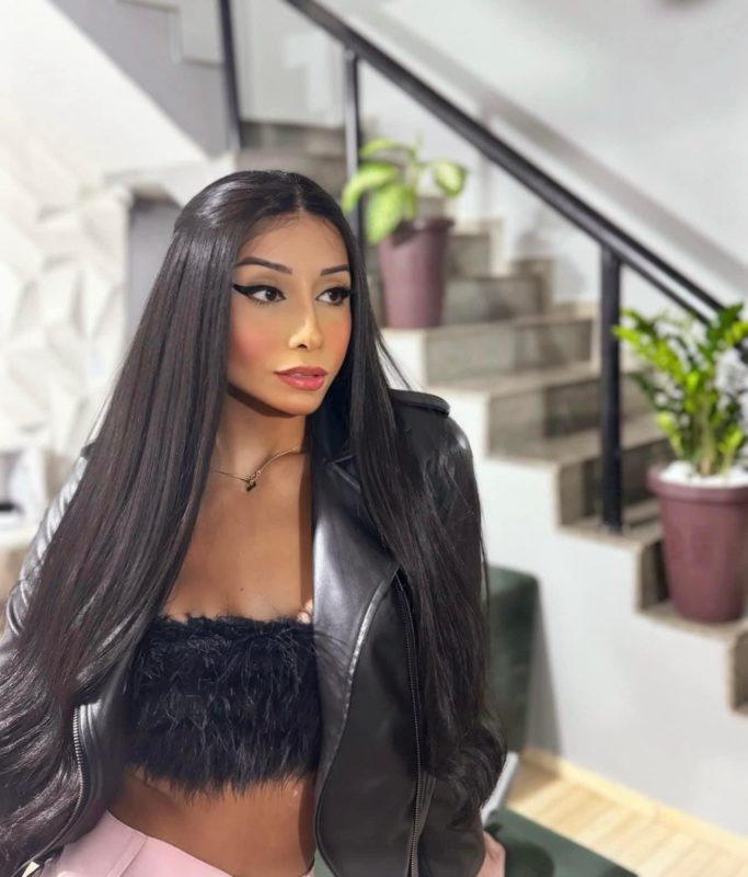 Larissa Santoa 21