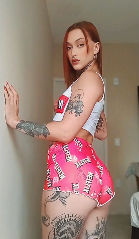 Larissa Almeida 29
