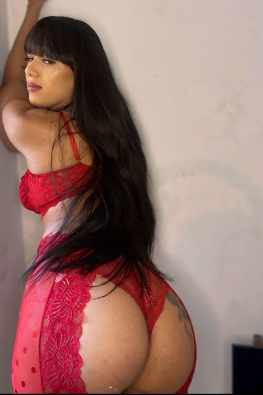 Karlla Schneider 22