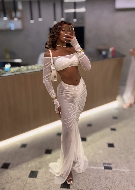 Adria Knowles 59