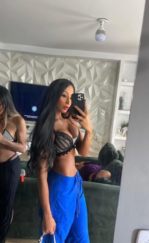 Larissa Santoa 9